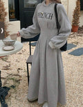 Elegant French Letter Hoodie Maxi Dress – Casual Chic Long Sleeve Sweatshirt Dress